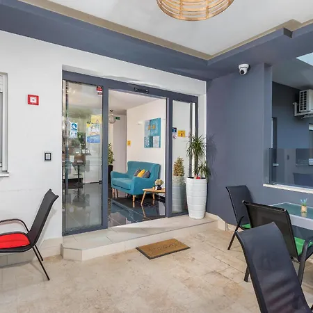 Lovely In * פולה