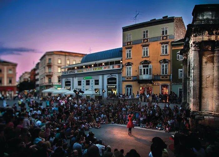 Lägenhet Lovely In Pula